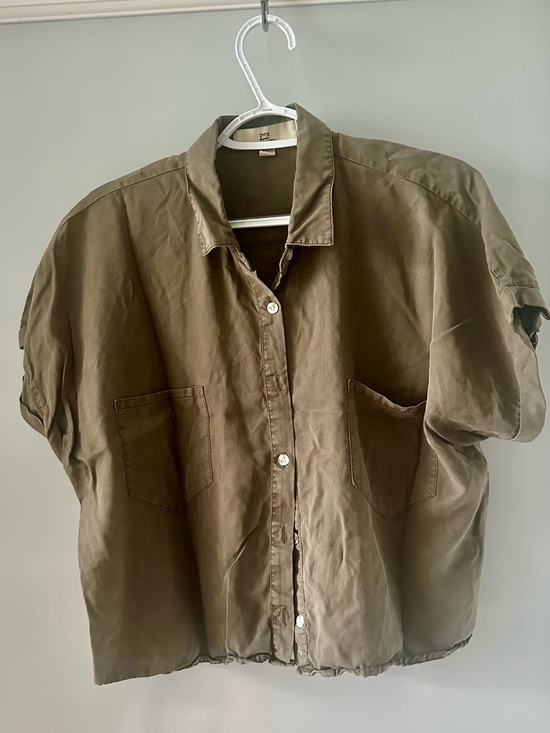 Thread & Supply Tops - Women’s Dark Olive Short-Sleeve Button-Down Shirt